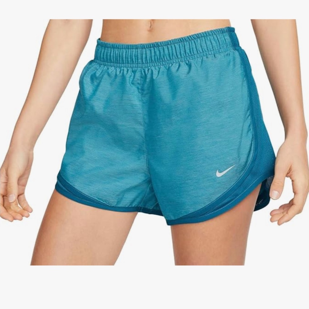 Nike Women's Blue Athletic Shorts Medium